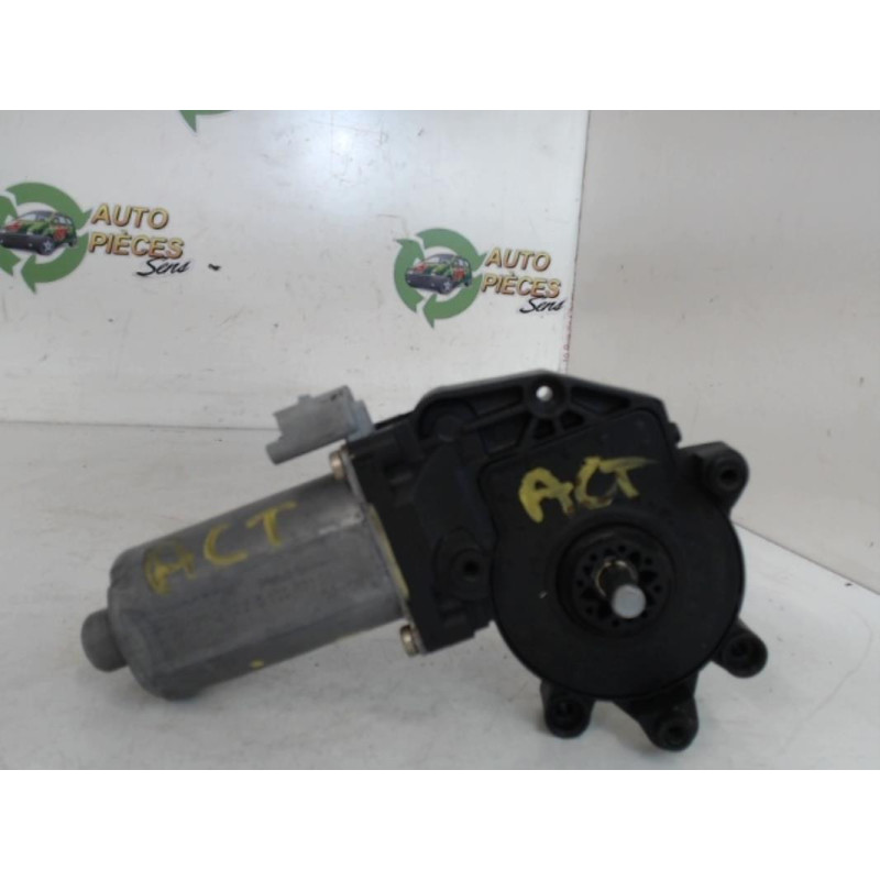 Moteur leve vitre avant droit CITROEN XSARA PHASE 2 COUPE d’occasion