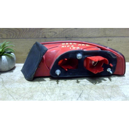 Feu arriere principal gauche (feux) ALFA ROMEO 159 BREAK d’occasion