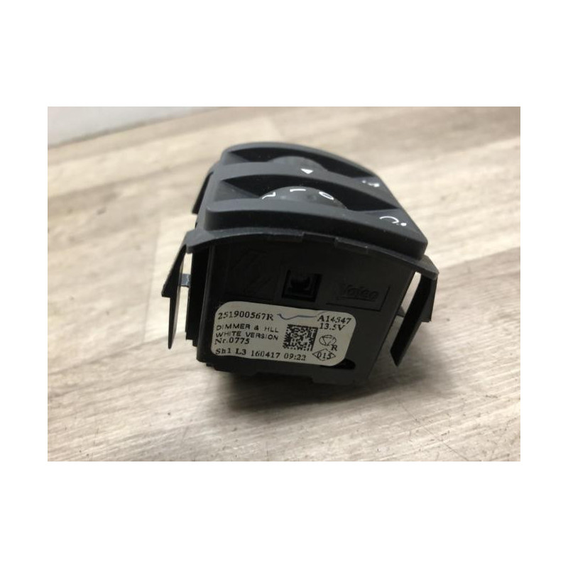 Commande de reglage hauteur de phare RENAULT CAPTUR 1 PHASE 1 d’occasion