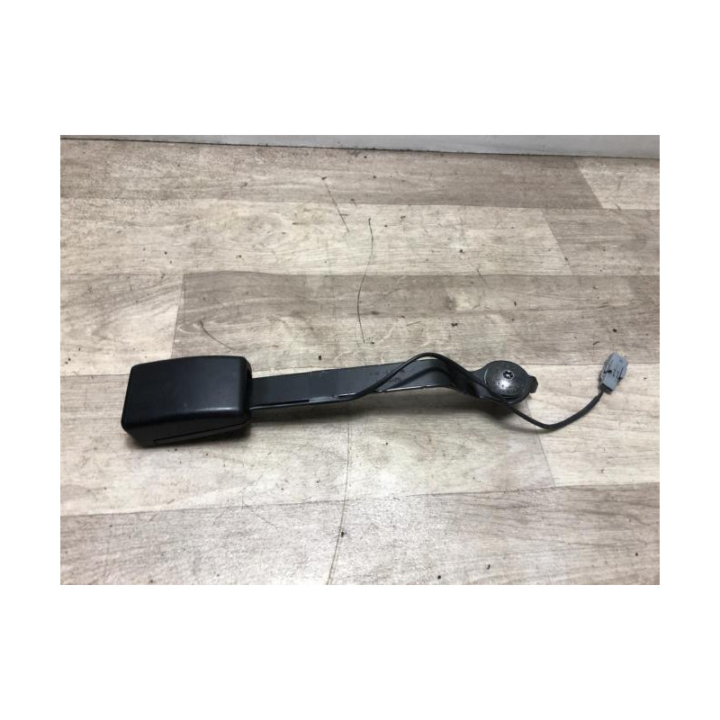 Attache ceinture avant droit RENAULT CAPTUR 1 PHASE 1 d’occasion