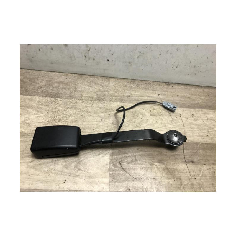 Attache ceinture avant gauche RENAULT CAPTUR 1 PHASE 1 d’occasion