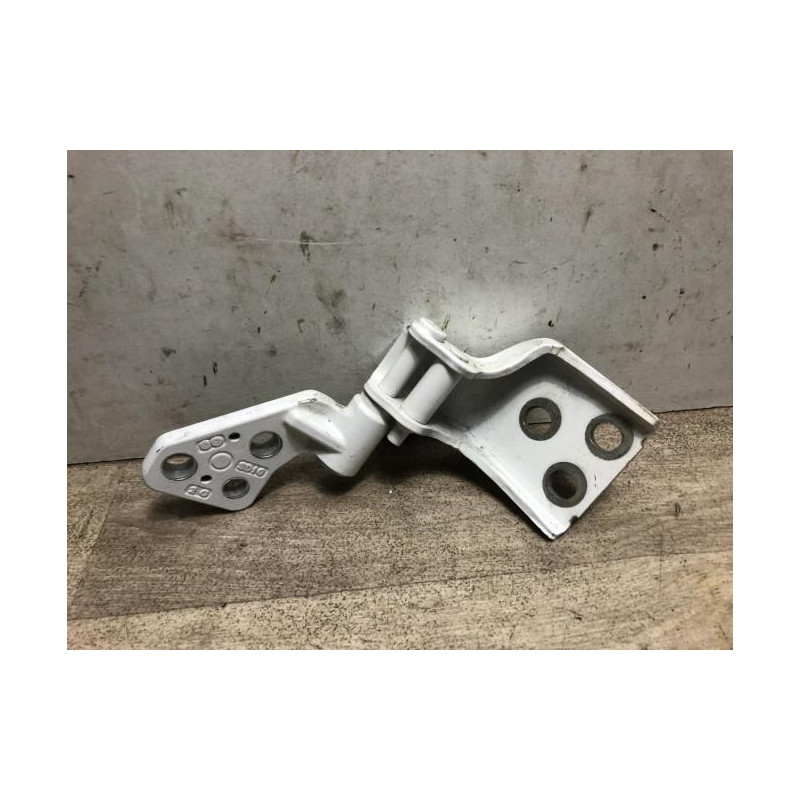 Charniere de porte de coffre droit PEUGEOT PARTNER 3 d’occasion