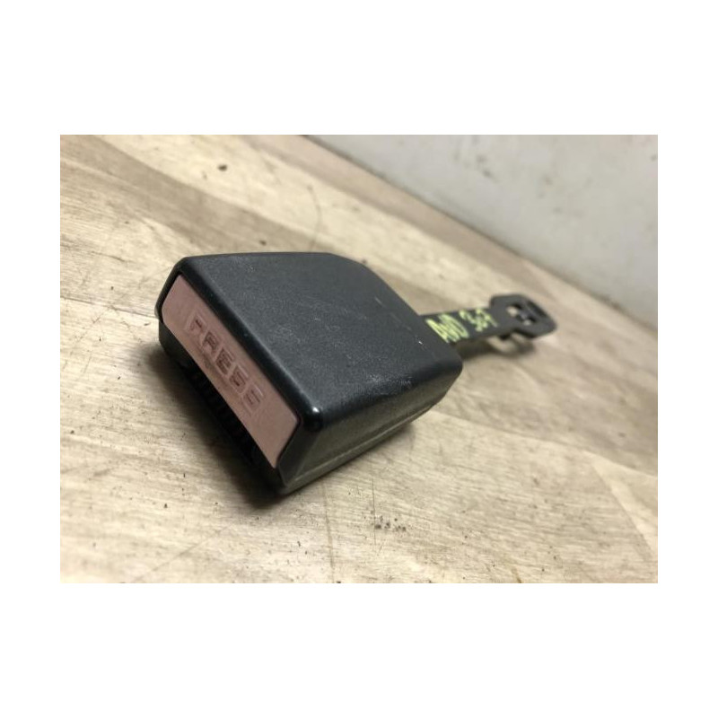 Attache ceinture avant droit PEUGEOT 307 PHASE 1 d’occasion