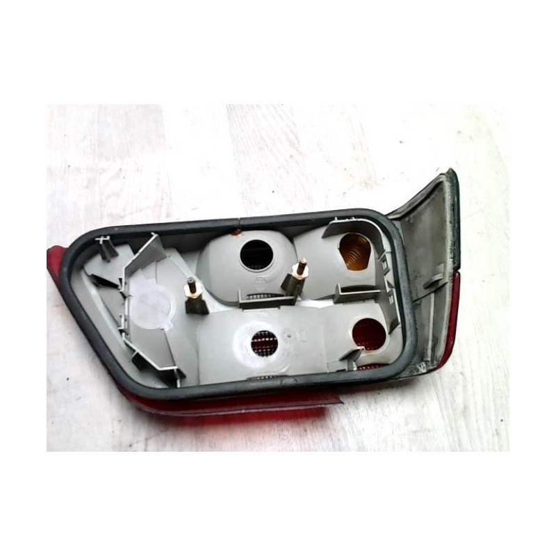 Feu arriere principal droit (feux) PEUGEOT 309 PHASE 2 d’occasion