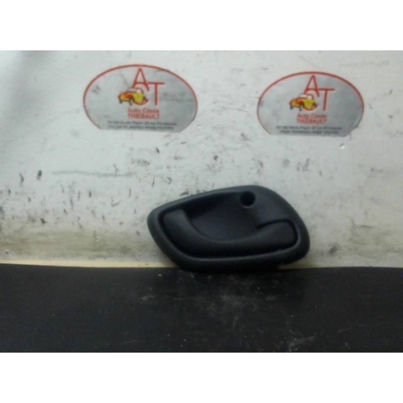Poignee interieur avant droit OPEL AGILA d’occasion