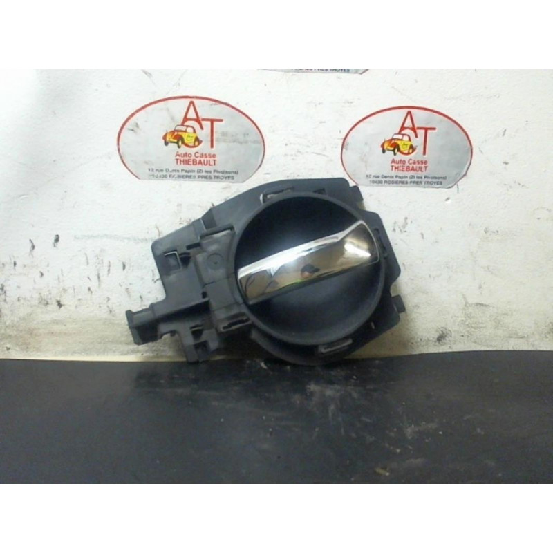 Poignee interieur avant gauche CITROEN C2 PHASE 1 d’occasion