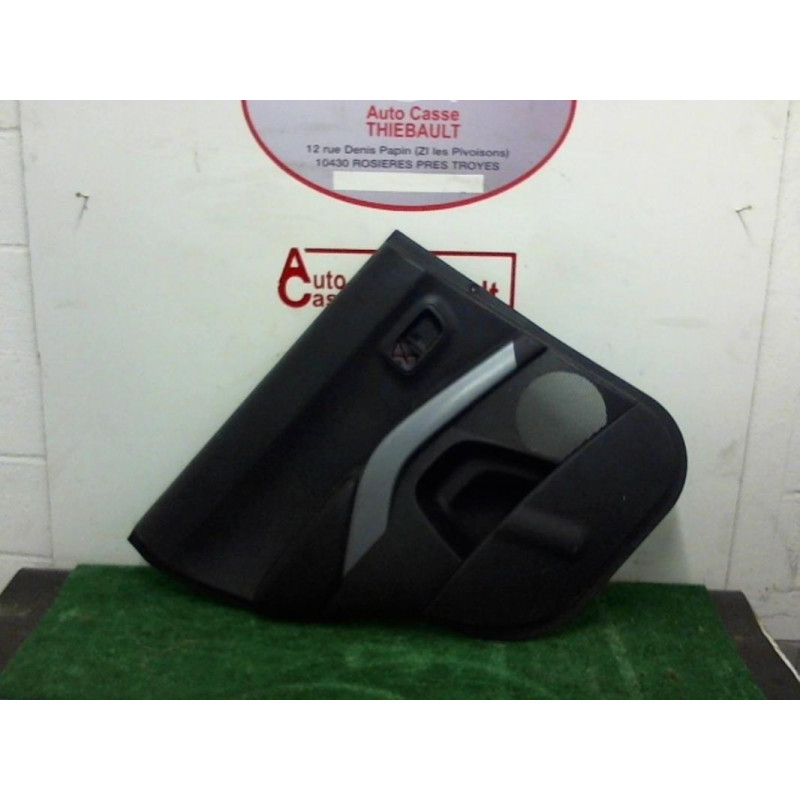 Panneau de porte arriere gauche PEUGEOT 4007 d’occasion