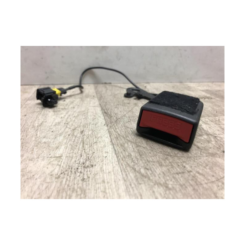 Attache ceinture arriere centrale CITROEN C4 PICASSO 1 d’occasion