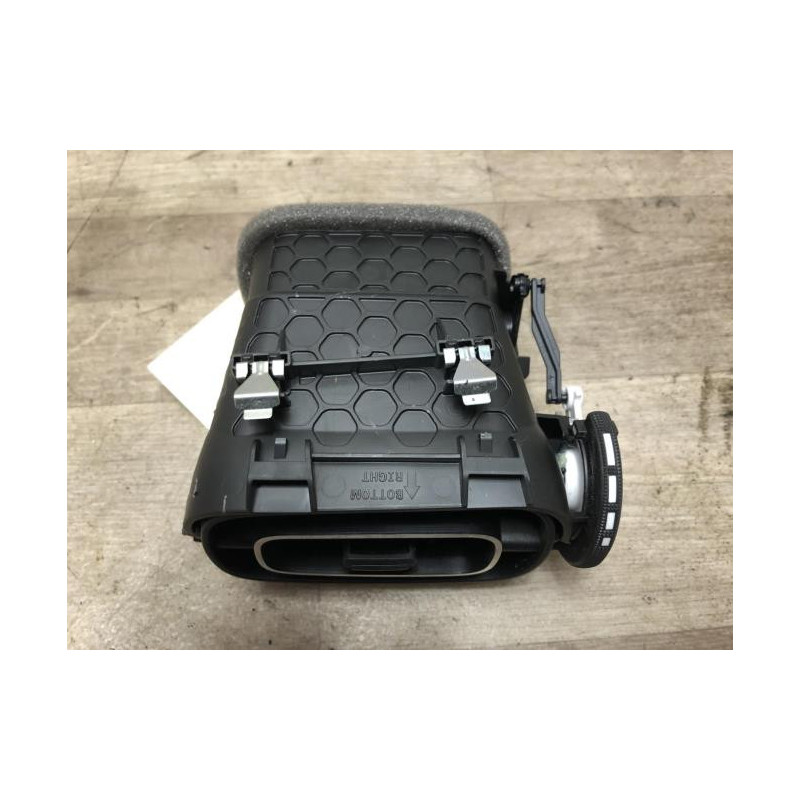 Aerateur tableau de bord avant droit CITROEN C3 3 PHASE 1 d’occasion