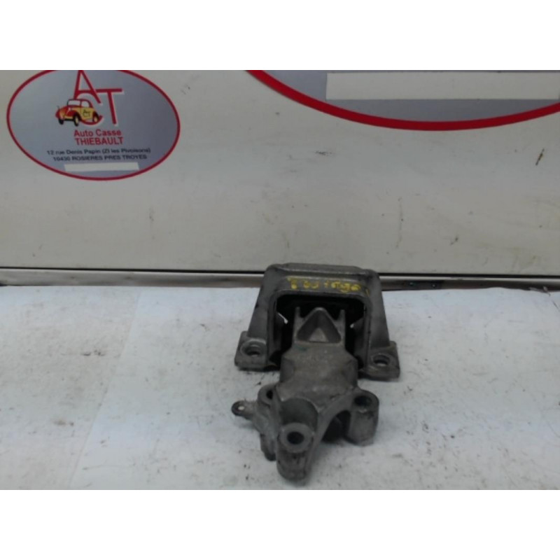 Support moteur droit RENAULT TWINGO II PHASE 1 d’occasion