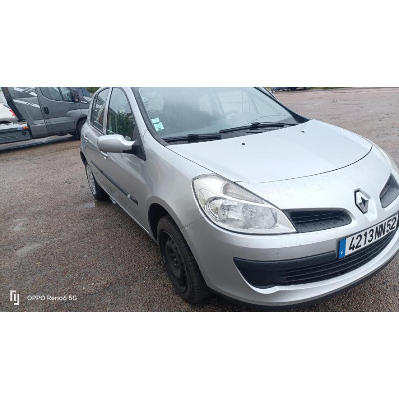 Platine feu arriere droit RENAULT CLIO 3 PHASE 1 d’occasion