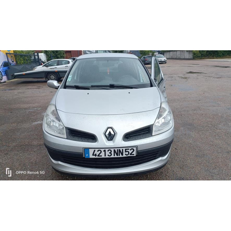 Platine feu arriere droit RENAULT CLIO 3 PHASE 1 d’occasion
