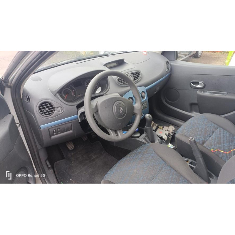 Platine feu arriere droit RENAULT CLIO 3 PHASE 1 d’occasion