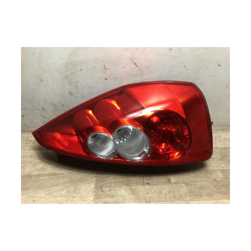 Feu arriere principal droit (feux) MAZDA 5 1 PHASE 1 d’occasion
