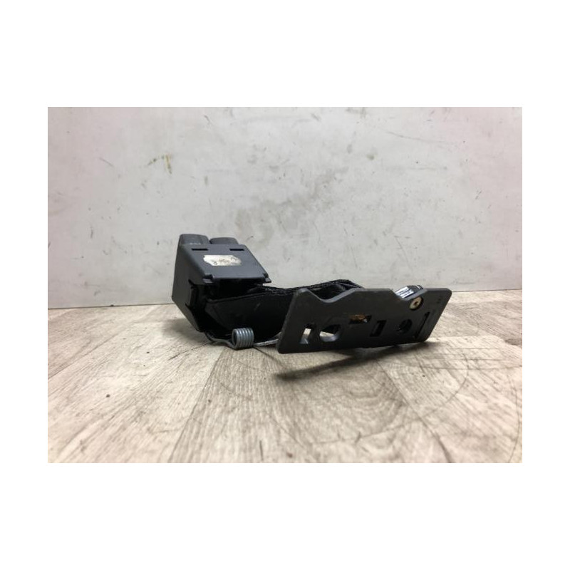 Attache ceinture arriere gauche RENAULT SAFRANE PHASE 2 d’occasion