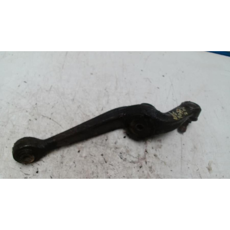 Bras de suspension superieur avant gauche PEUGEOT 205 PHASE 2 d’occasion