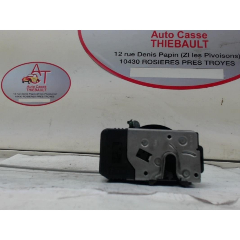 Serrure avant droit OPEL MERIVA (A) PHASE 1 d’occasion