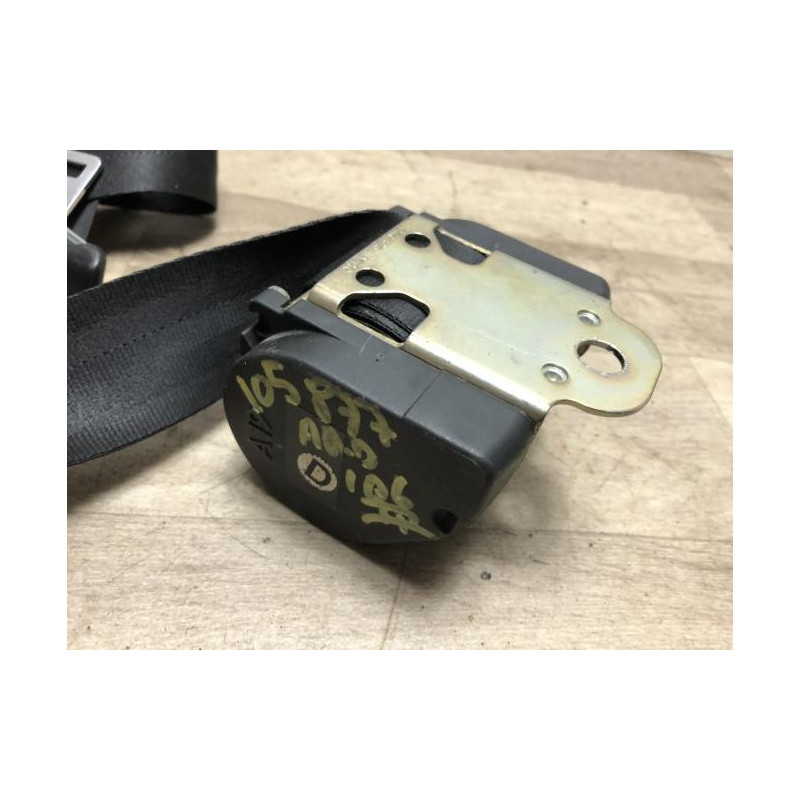 Ceinture arriere droit PEUGEOT 106 PHASE 2 d’occasion
