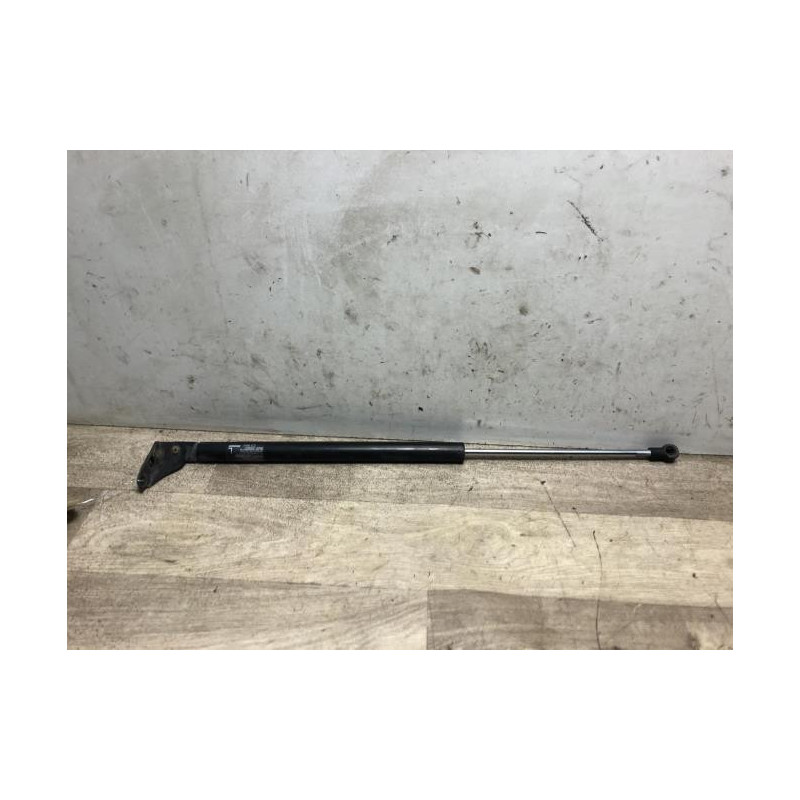 Verin de coffre gauche MAZDA 5 1 PHASE 1 d’occasion