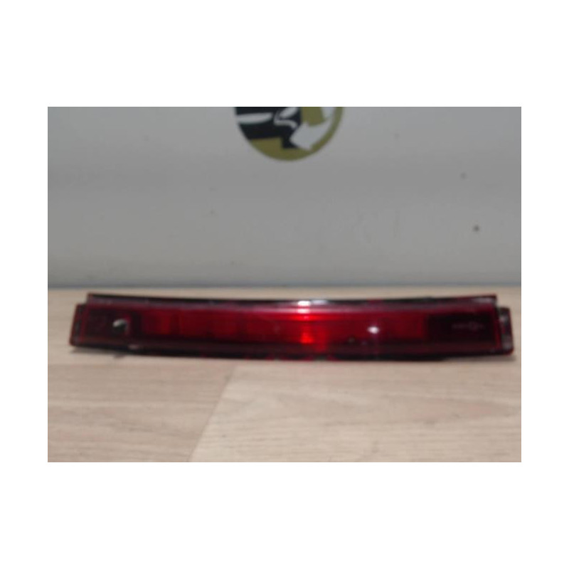 Feu arriere stop central RENAULT CLIO 4 PHASE 1 d’occasion