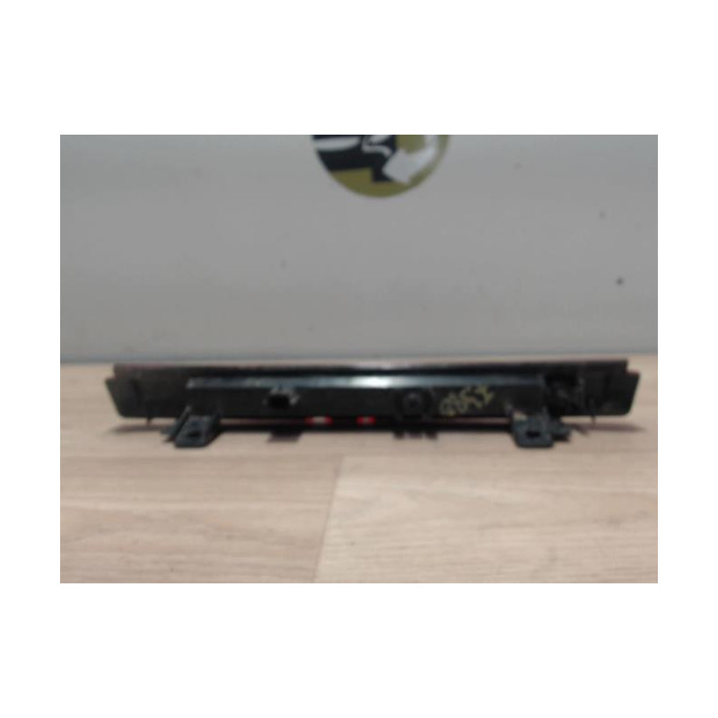 Feu arriere stop central RENAULT CLIO 4 PHASE 1 d’occasion