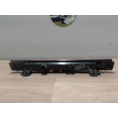 Feu arriere stop central RENAULT CLIO 4 PHASE 1 d’occasion