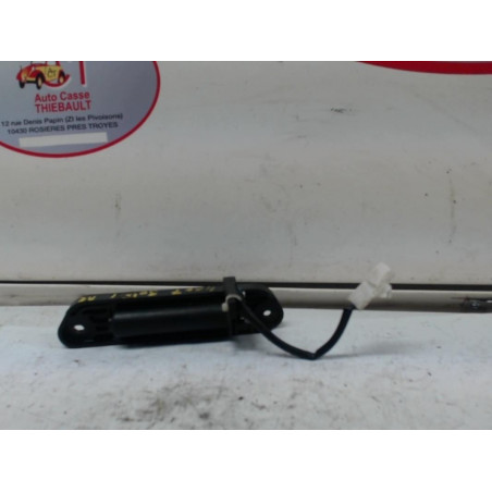 Poignee porte coffre PEUGEOT 4007 d’occasion