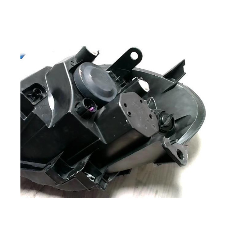 Optique avant principal droit (feux)(phare) FIAT GRANDE PUNTO d’occasion