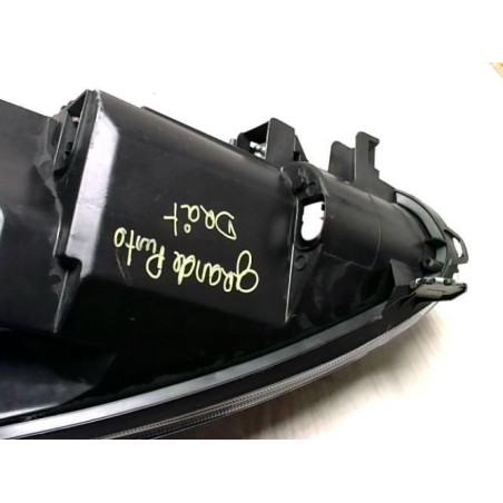 Optique avant principal droit (feux)(phare) FIAT GRANDE PUNTO d’occasion