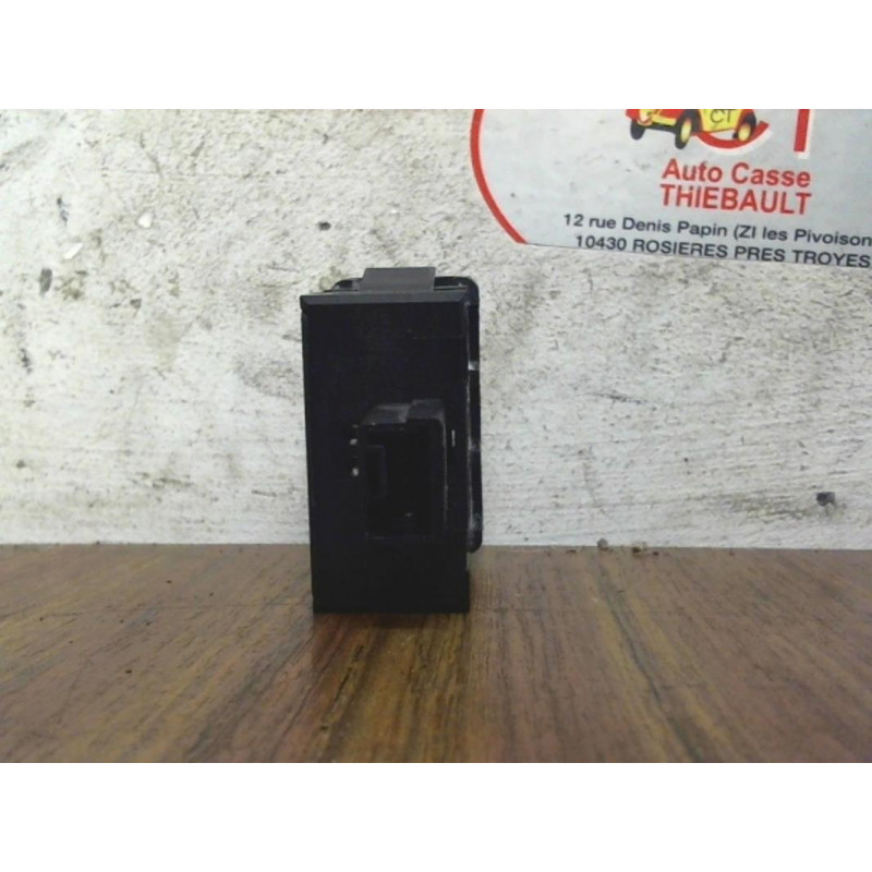 Commande de reglage hauteur de phare CITROEN DS3 d’occasion