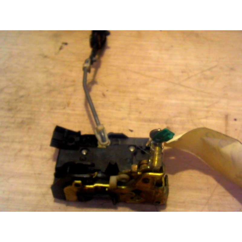Serrure avant droit AIXAM  d’occasion