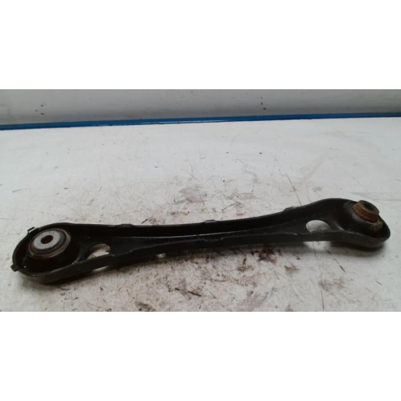 Bras de suspension superieur avant droit AUDI A4 2 PHASE 2 d’occasion