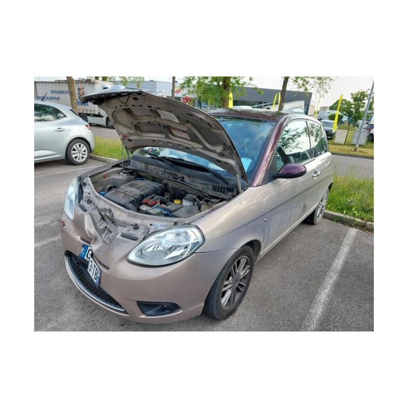 Crochet de remorquage LANCIA YPSILON 4 PHASE 2 d’occasion