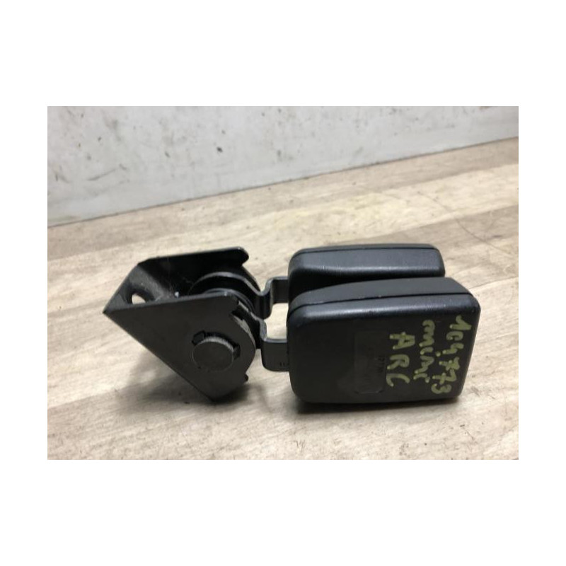 Attache ceinture arriere gauche MINI MINI 1 R50/R53 PHASE 1 d’occasion