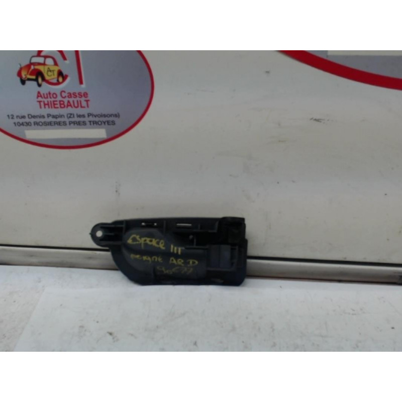 Poignee interieur arriere droit RENAULT ESPACE III d’occasion