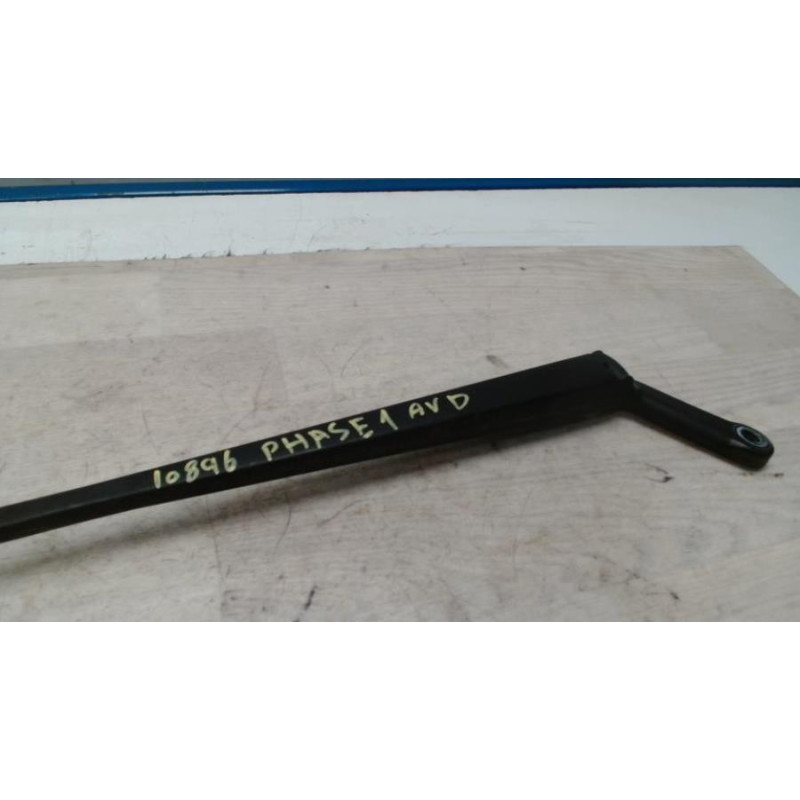Bras essuie glace avant droit PEUGEOT 206 PHASE 1 CABRIOLET d’occasion