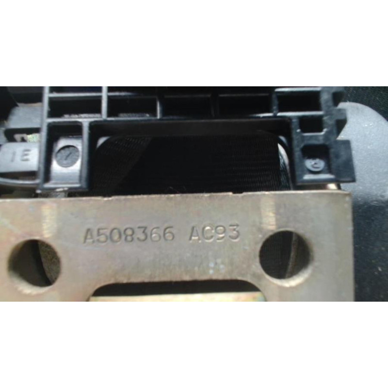 Ceinture arriere droit PEUGEOT 206 PHASE 1 CABRIOLET d’occasion