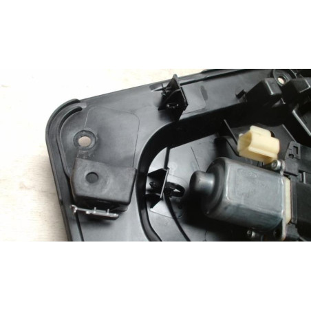 Leve vitre electrique avant droit FORD FIESTA 6 PHASE 1 d’occasion