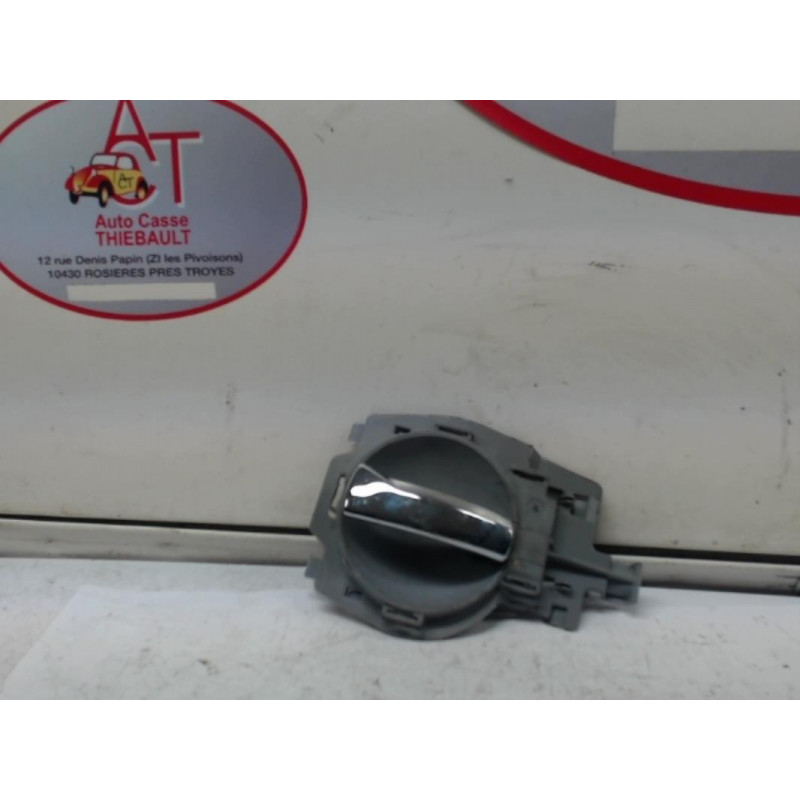 Poignee interieur avant droit CITROEN C3 PLURIEL d’occasion