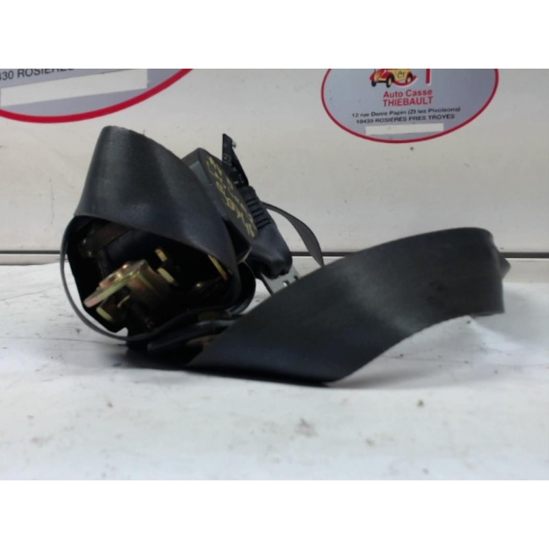 Attache ceinture avant droit RENAULT LAGUNA II PHASE 1 d’occasion