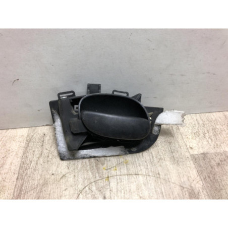 Poignee interieur avant gauche PEUGEOT 206+ d’occasion