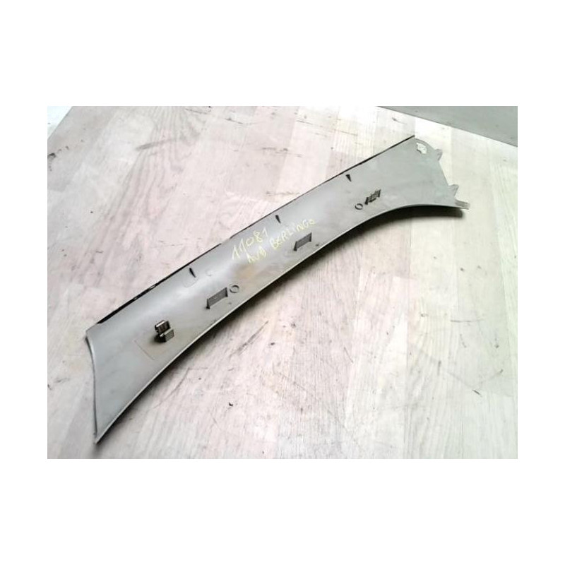Garniture porte avant droite CITROEN BERLINGO 1 PHASE 2 d’occasion