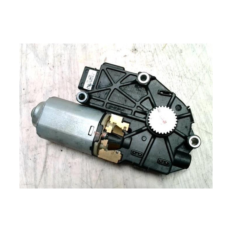 Moteur toit ouvrant PEUGEOT 5008 1 PHASE 1 d’occasion