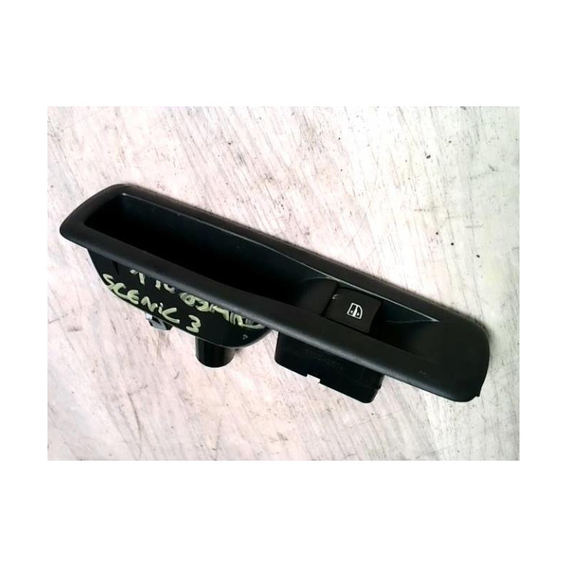 Interrupteur de leve vitre arriere droit RENAULT SCENIC 3 PHASE 1 d’occasion