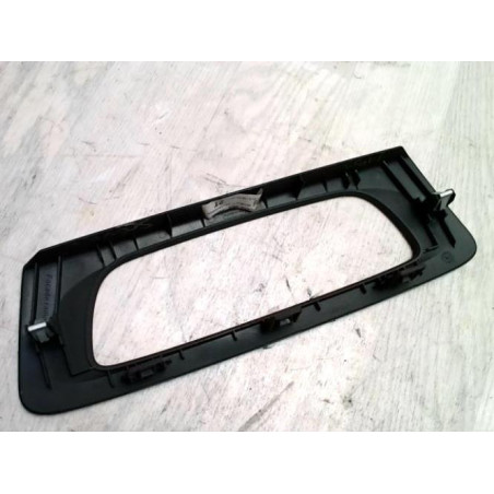 Facade autoradio RENAULT SCENIC 3 PHASE 1 d’occasion