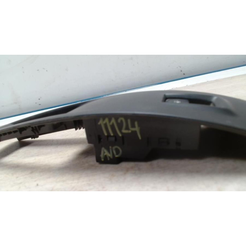 Interrupteur de leve vitre avant droit OPEL MERIVA B PHASE 1 d’occasion