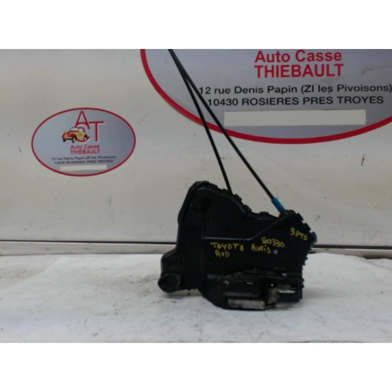 Serrure avant droit TOYOTA AURIS I PHASE 1 d’occasion
