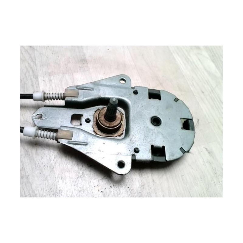 Leve vitre electrique avant droit PEUGEOT EXPERT 1 PHASE 1 d’occasion