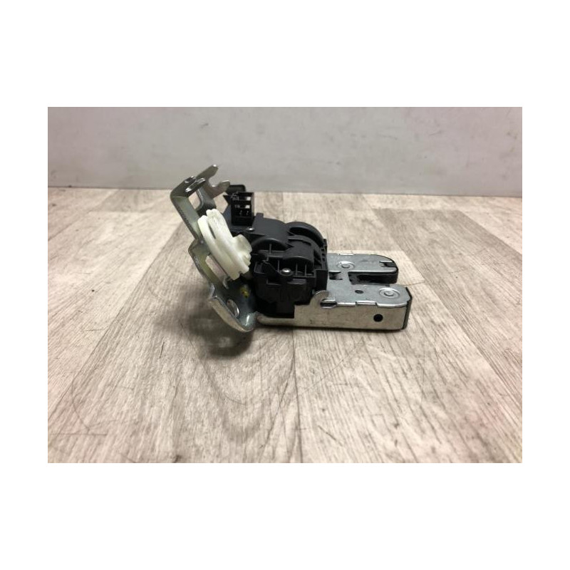 Serrure de coffre AUDI A3 2 SPORTBACK PHASE 2 d’occasion