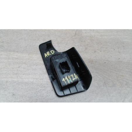 Interrupteur de leve vitre arriere droit OPEL MERIVA B PHASE 1 d’occasion